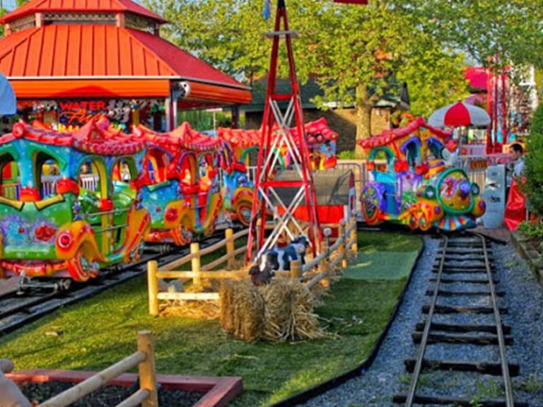 Alfie’s Express – Adventureland Amusement Park Long Island New York